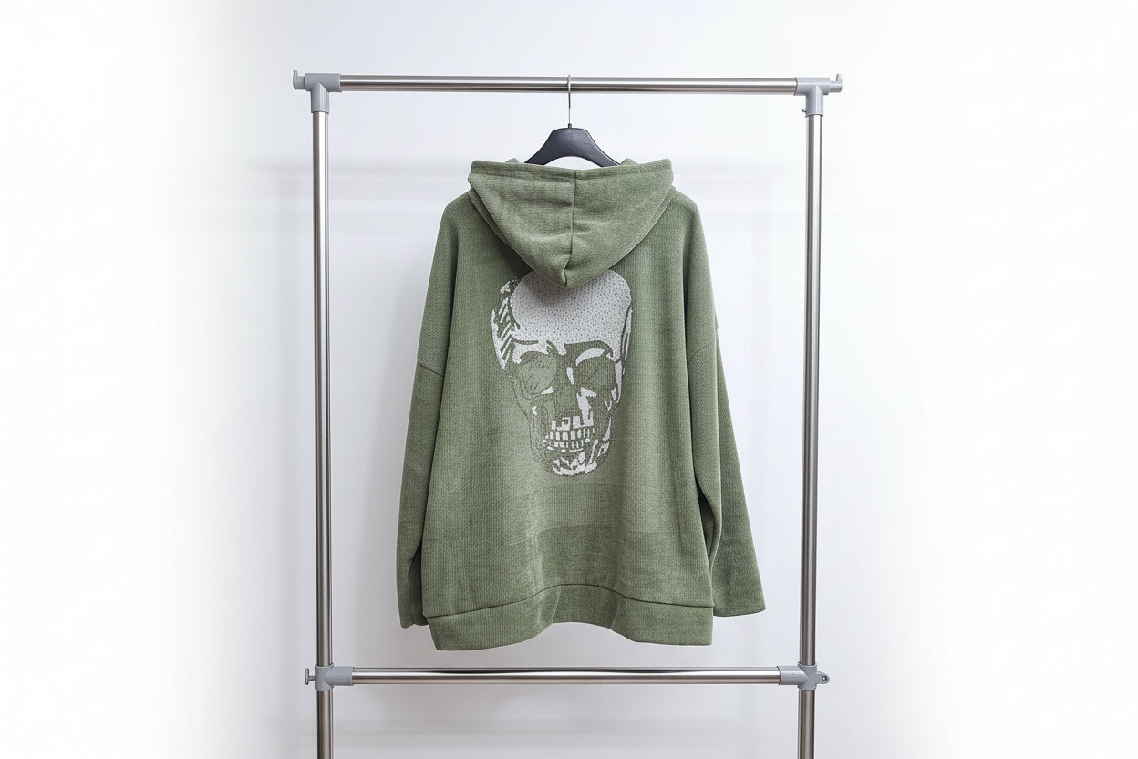 Skull Pulli mit Kapuze